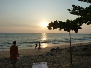 The beachand seeting sun at Cherai